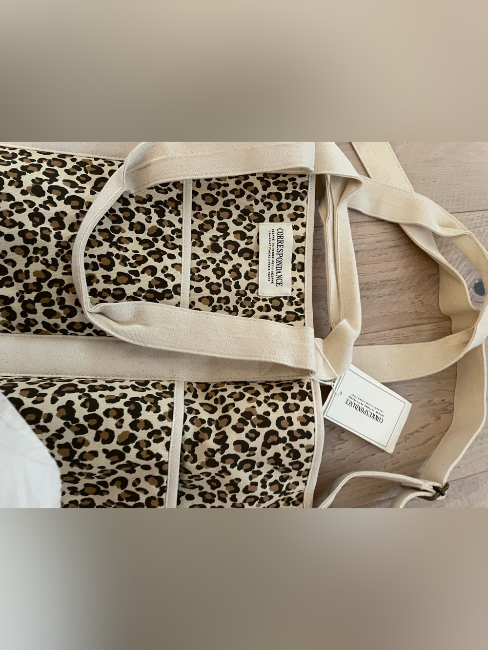 SEZANE WEEKENDER TOTE BAG. Cougar print. - Picture 4 of 11